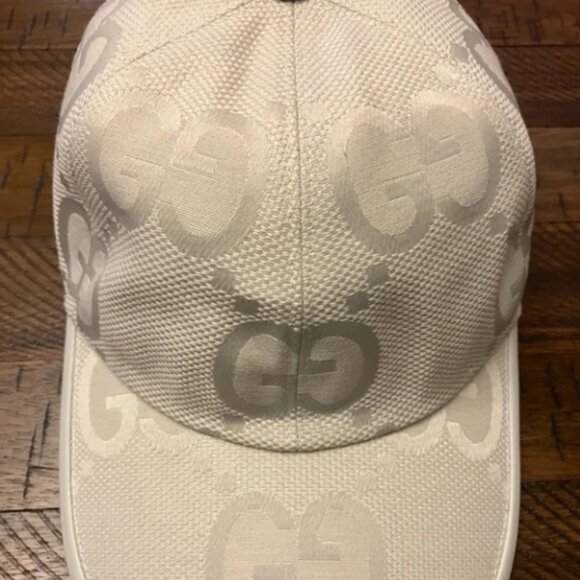Authentic Gucci Monogram Cream Cap - Picture 1 of 4